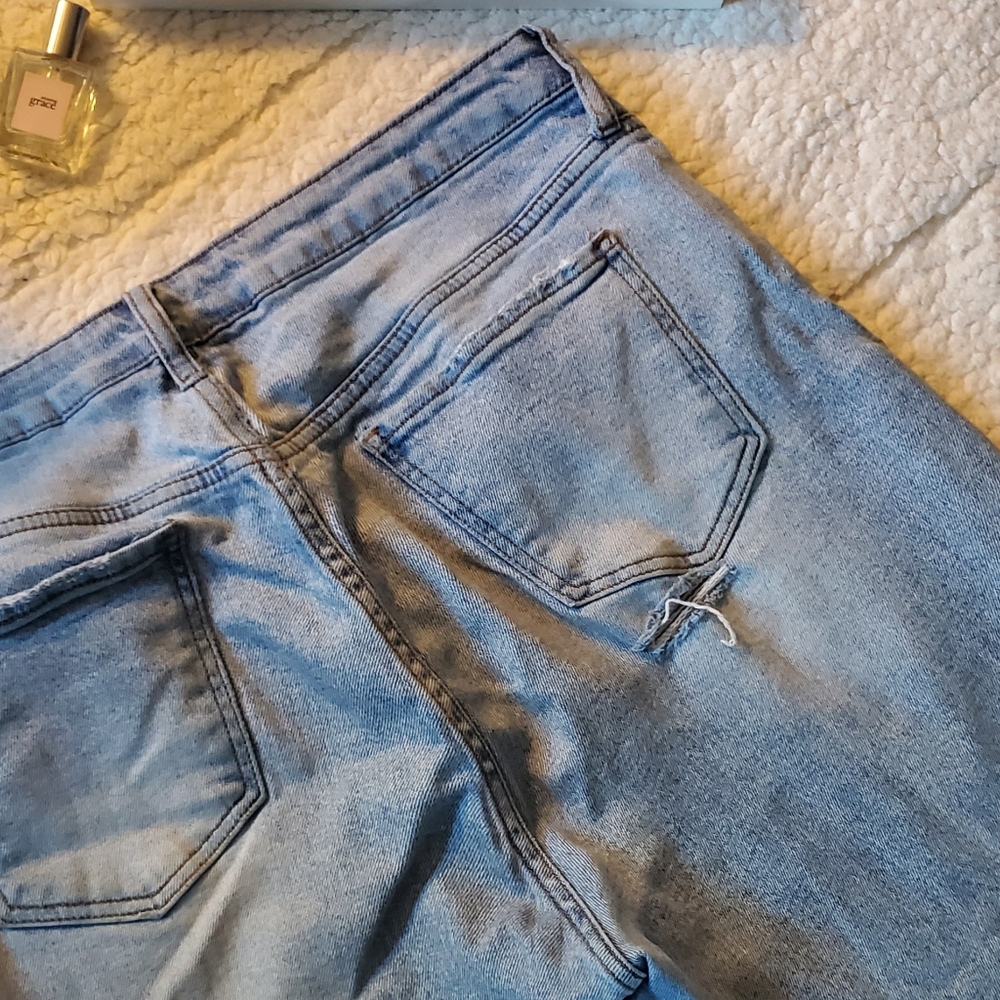 Brand S.O.N.G. timeliness fit, Size 13, Color blue.